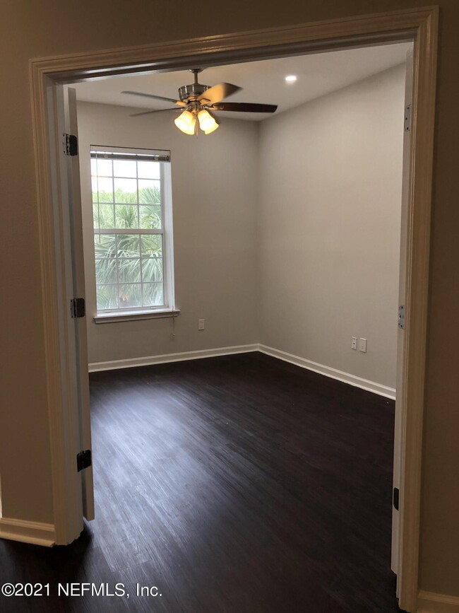 Building Photo - 11251 Campfield Dr