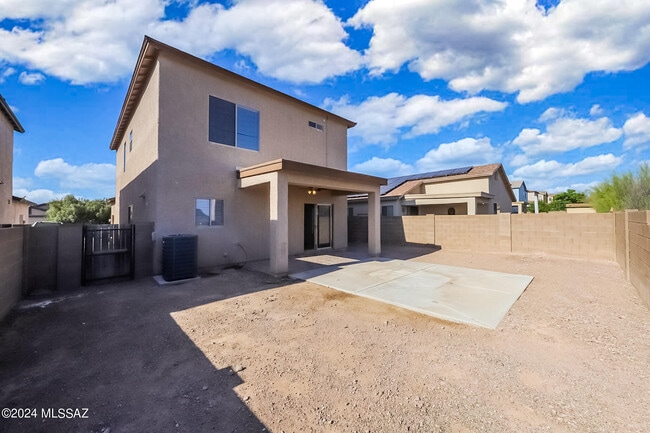 Building Photo - 3510 W Center Mountain Way