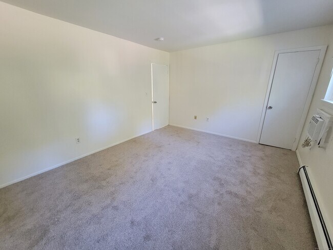 Building Photo - 48 Sutton Pl
