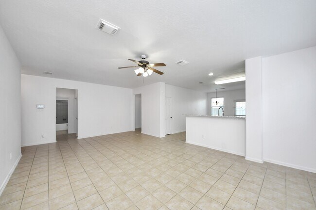Building Photo - 21738 Sierra Long Dr