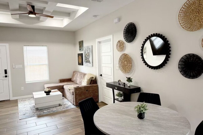 Building Photo - "Discover Cozy Comfort: Furnished 1-Bedroom Haven in McAllen's Prime Location!"