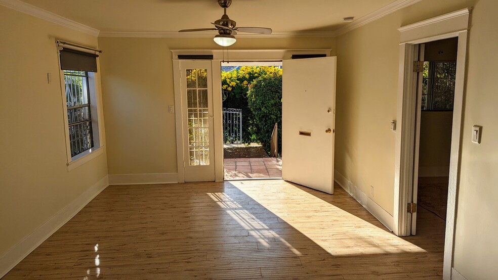 Front door looking out to garden - 2852 S Palm Grove Ave