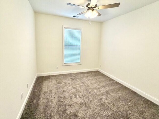 Building Photo - Move In Special! Now Leasing a Brand New 5-Bedroom 3 Bath Home in Oakland