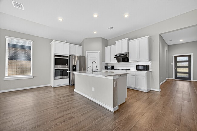 Building Photo - 28611 Hannahs Harbor Ln