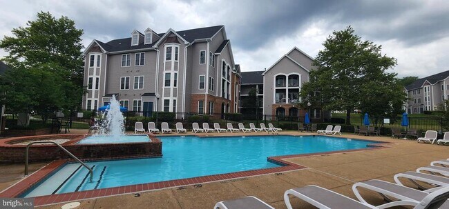 Building Photo - 20451 Chesapeake Square