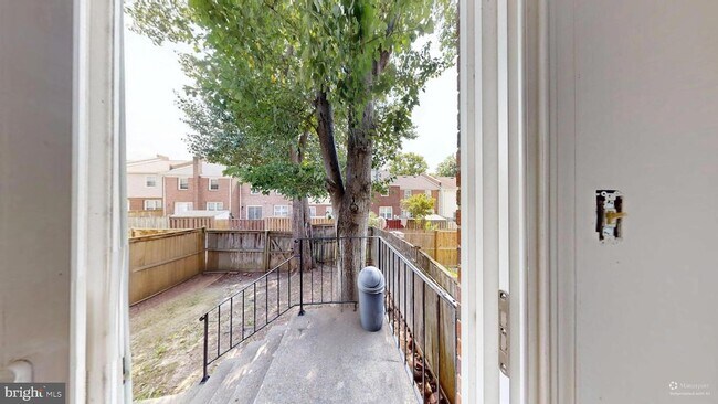 Building Photo - 8105 Kenova Ln
