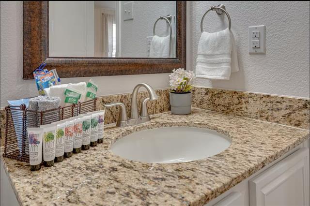 Building Photo - 4908 Rustic Ridge Dr