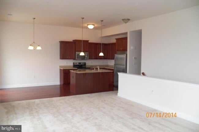 Building Photo - 782 Fawn Ln