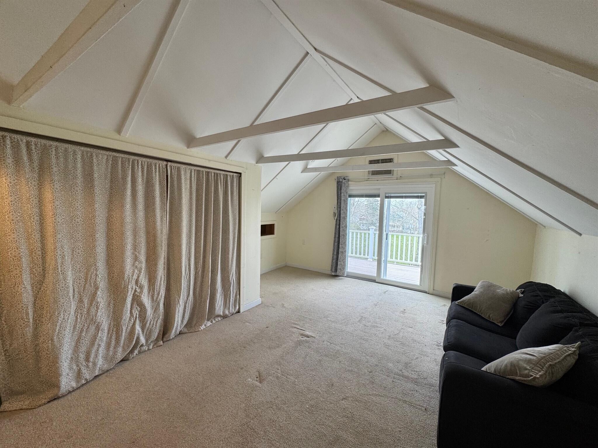 Building Photo - 13 Clarendon Ave