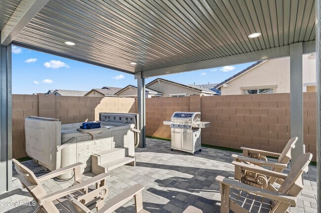 Building Photo - 5419 W Las Palmaritas Dr