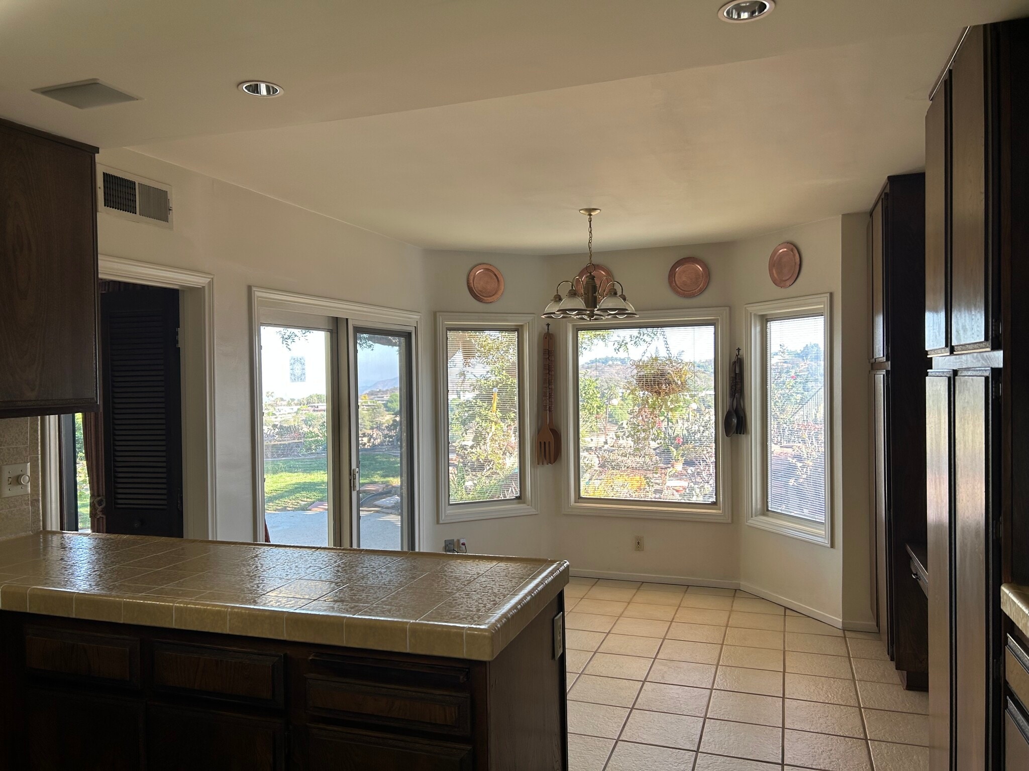 Kitchen nook from kitchen area - 14676 Deervale Pl