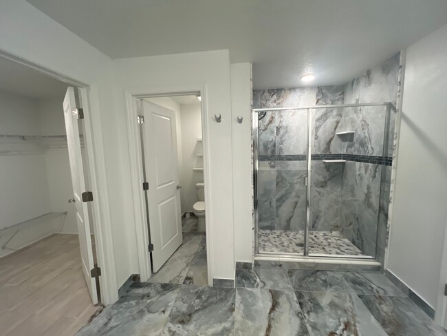 Building Photo - Luxurious New Build 4 Bedroom 2 Bathroom H...