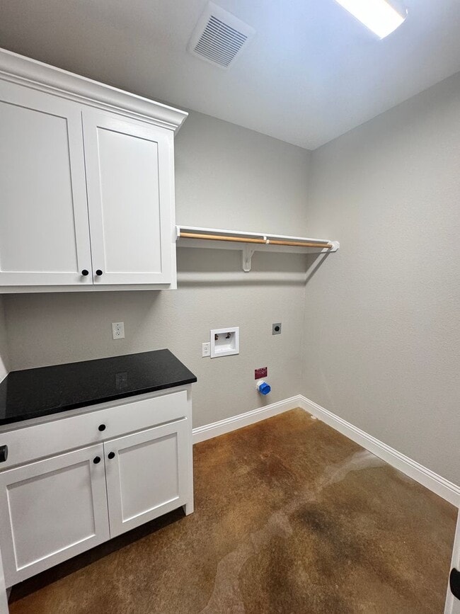 Building Photo - Residences at Windmill Preserve