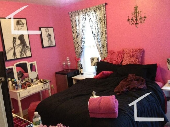 Building Photo - No Brokers Fee, Large Unit Steps from the T, Heat, Hot Water Included, Porch, Parking for Rent