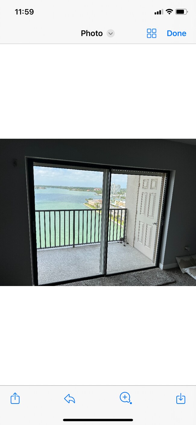 Building Photo - 7300 Sun Island Dr S