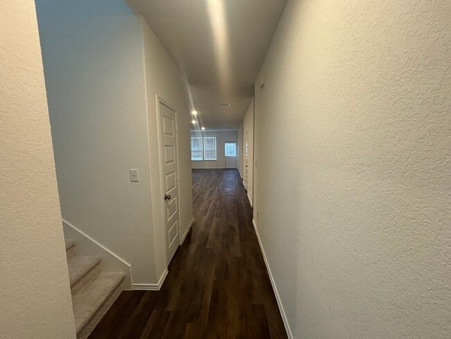 Building Photo - 148 Acorn Cir