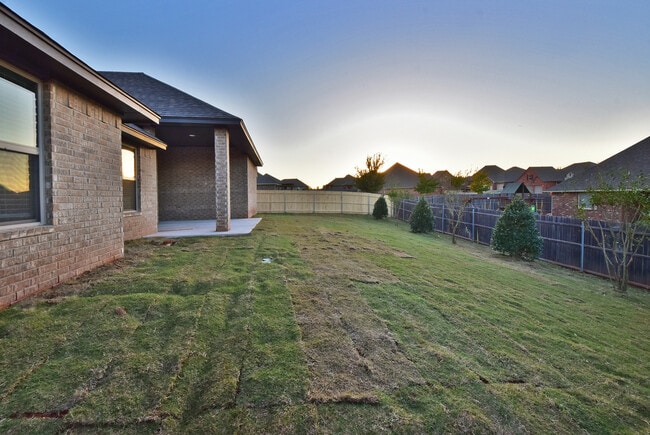 Building Photo - Home in Deer Creek Schools + 4 Bedrooms + 3 car Garage + The Grove Addition