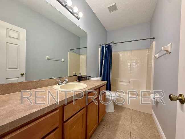 Building Photo - 4205 Canby Dr
