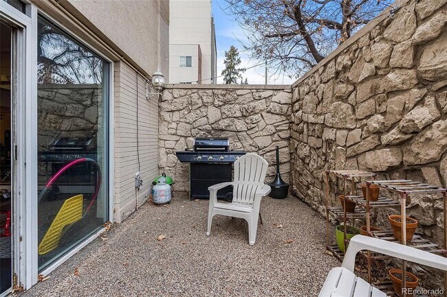 Building Photo - Sunny Corner Condo in the Heart of Capitol Hill | 2 Bed • 2 Bath • 795 Sq. Ft.