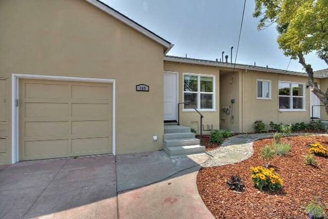Building Photo - Spacious 1 bedroom in San Mateo