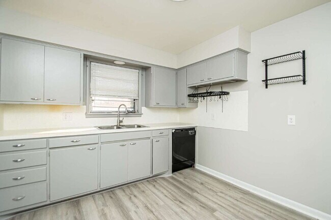 Building Photo - Charming 2-Bedroom Home in North Little Rock