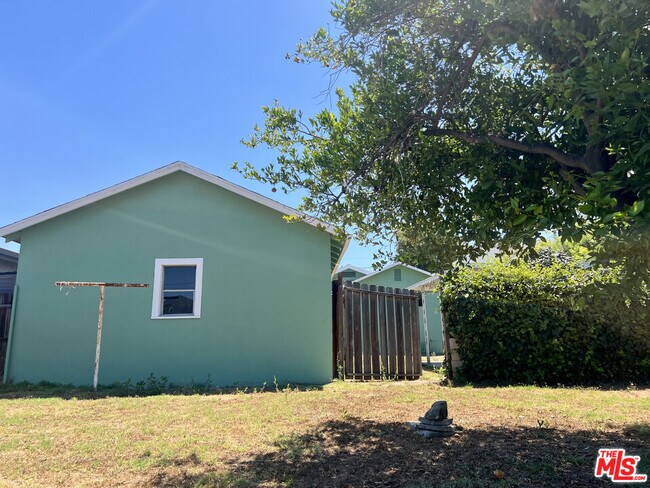 Building Photo - 4316 Perlita Ave