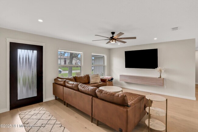 Building Photo - 4434 Coquina Dr