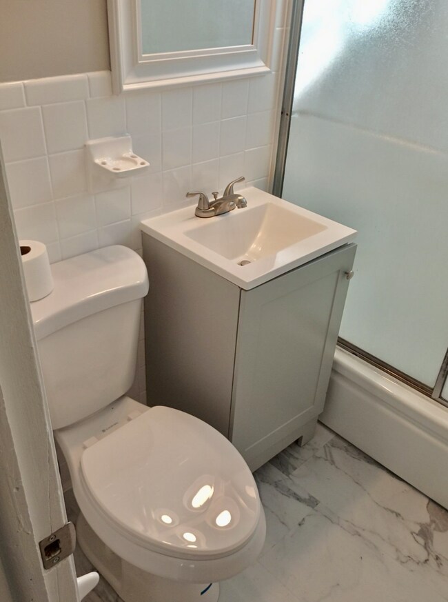 Building Photo - Beautifully Updated Home in KCMO!