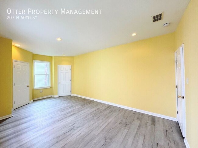 Building Photo - 207 N 60th St