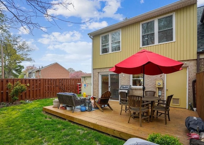 Building Photo - Bethany Court