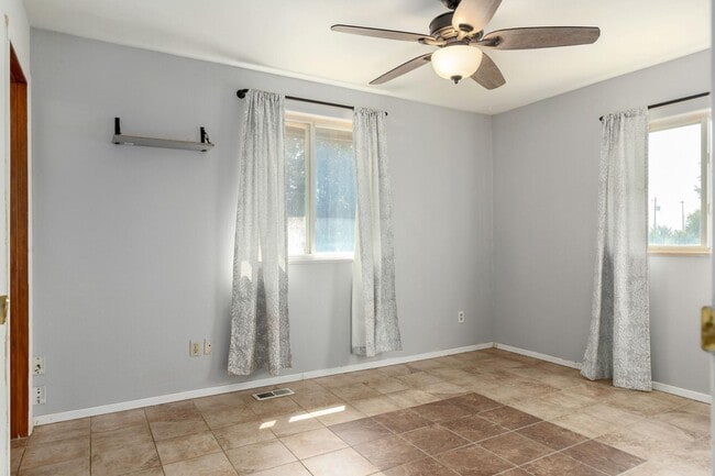 Building Photo - 14853 Burger Ln
