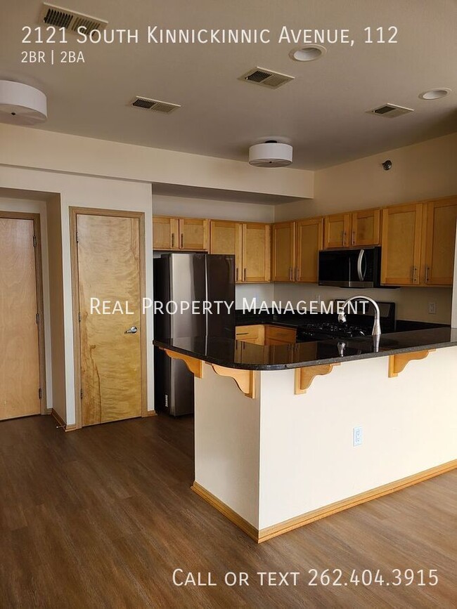 Building Photo - 2121 S Kinnickinnic Ave