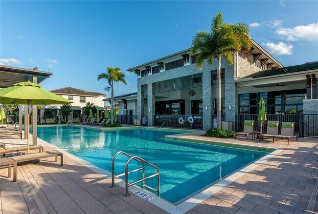 Building Photo - 8865 NW 160th Ter