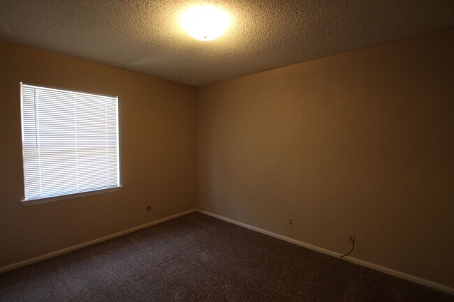 Building Photo - Delmar Dr. 2510/2512