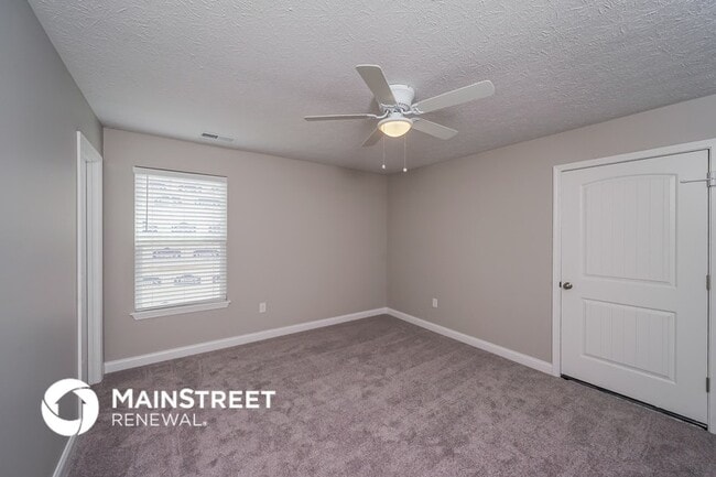 Building Photo - 9135 River Trail Dr