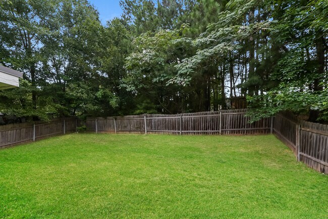 Building Photo - Fantastic 3bd/2ba home! Let yourself in!