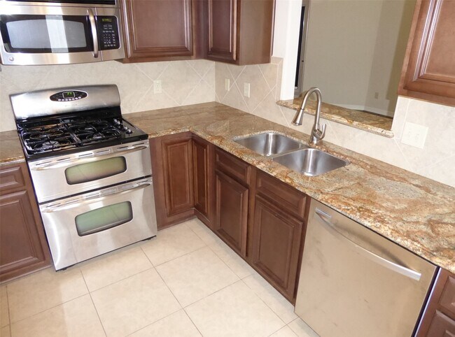 Building Photo - 10225 Wood Fern Ct