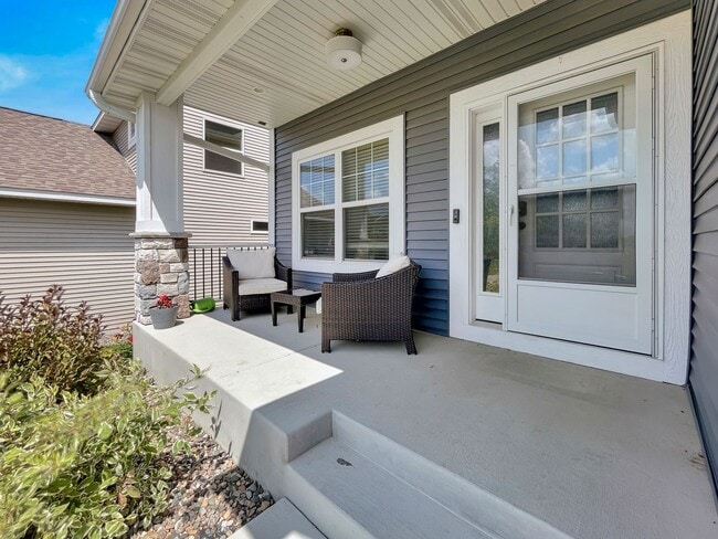 Building Photo - 9073 Degler Ln