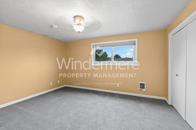 Building Photo - 4 Bedroom Home In Spokane Valley