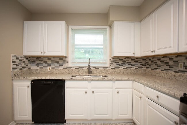 Building Photo - 2310 Blackwood Rd