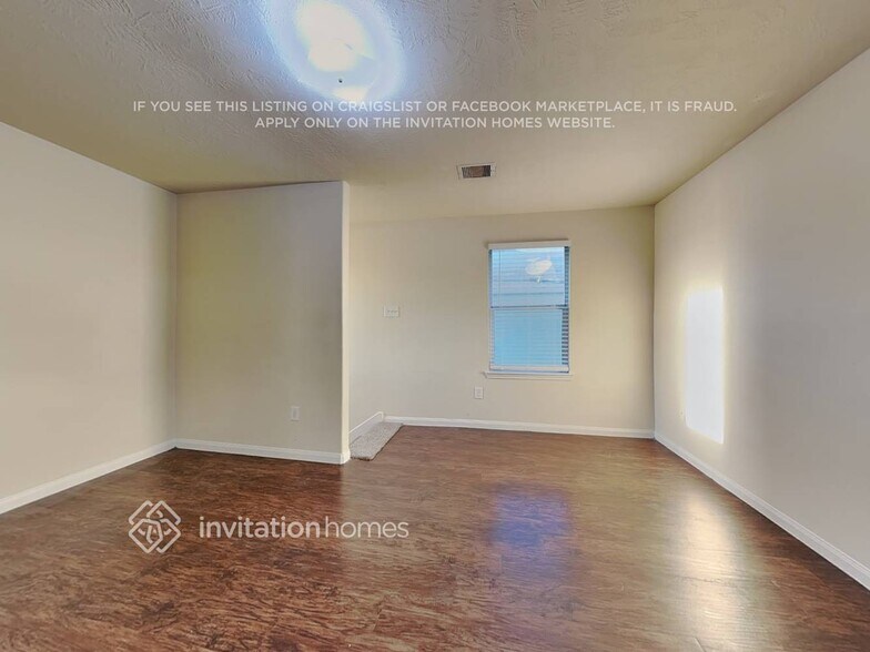 Building Photo - 12618 Mountain Daisy Rd