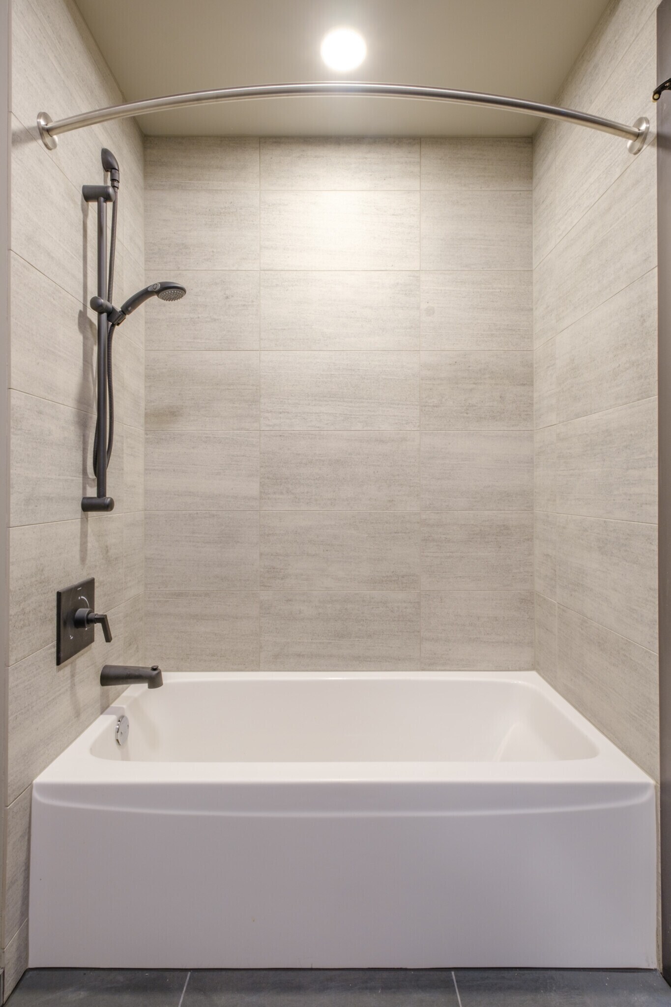 Building Photo - 30 N Sangamon St