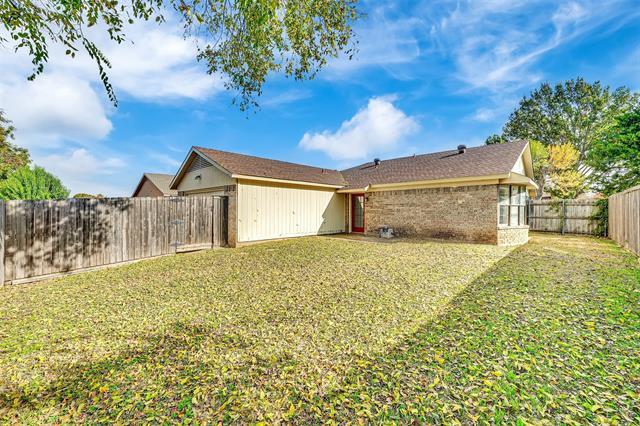 Building Photo - 3113 Peachtree Ln