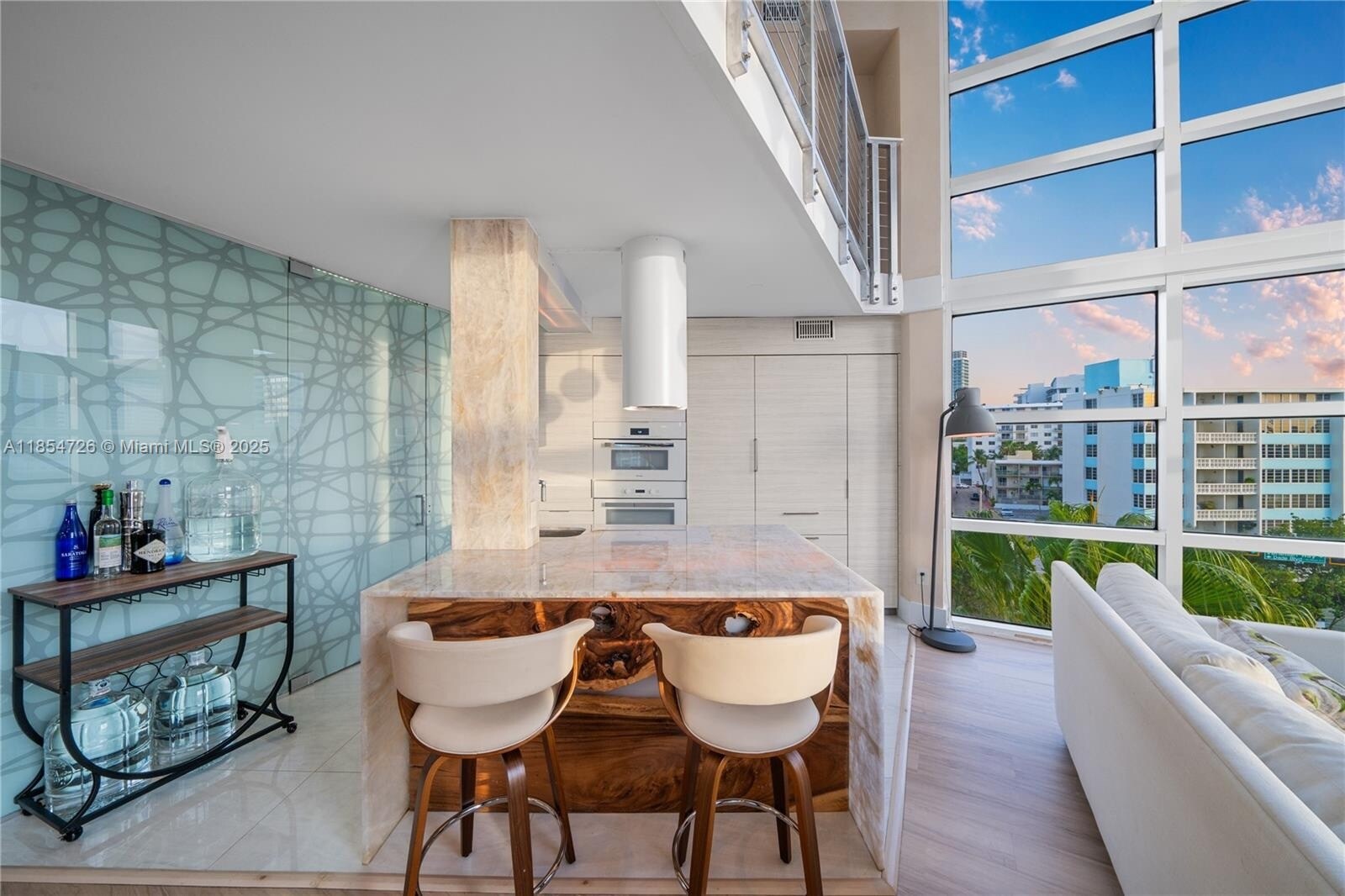 Building Photo - 1701 Sunset Harbour Dr