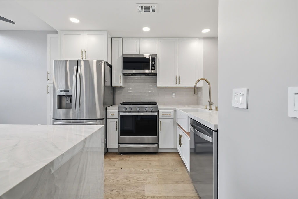 Building Photo - 501 Herondo St