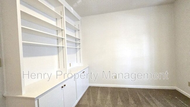 Building Photo - 214 Riverwalk Cir