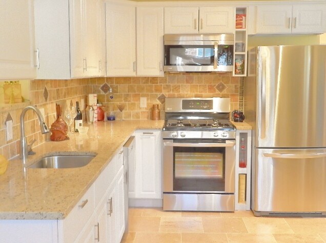 Building Photo - Stunning Rambler-Fantastic Location