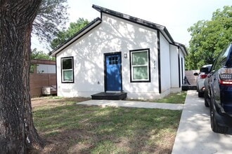 Building Photo - 720 Neches St