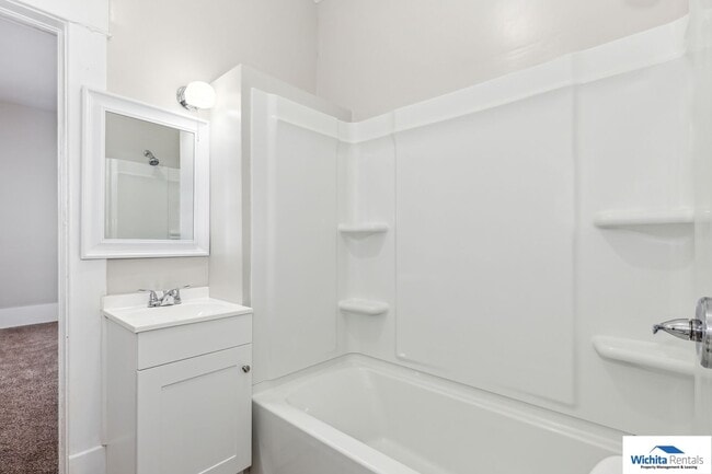 Building Photo - 1717 S Water St