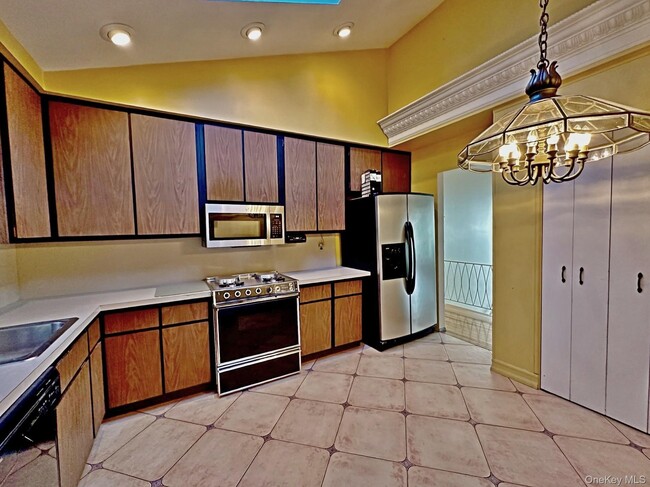 Building Photo - 722 Jacqueline Dr